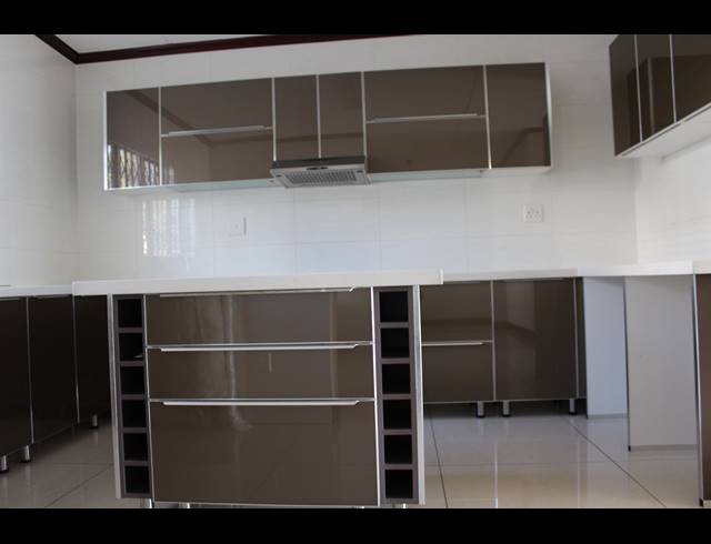 3 BEDROOM DUPLEX FOR SALE IN HALFWAY GARDENS